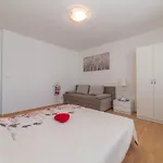 Strawberry Apartment