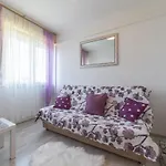 Strawberry Apartment Split